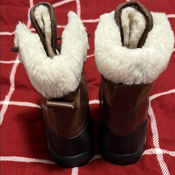 Ugg Brown Fur-Lined Winter Boots - Picture 4 of 4